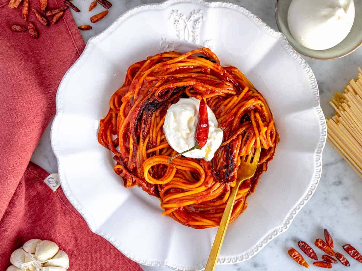 spaghetti all'assassina in a bowl