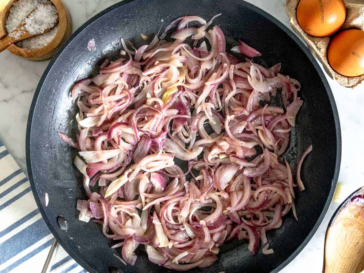 caramelized red onions for frittata