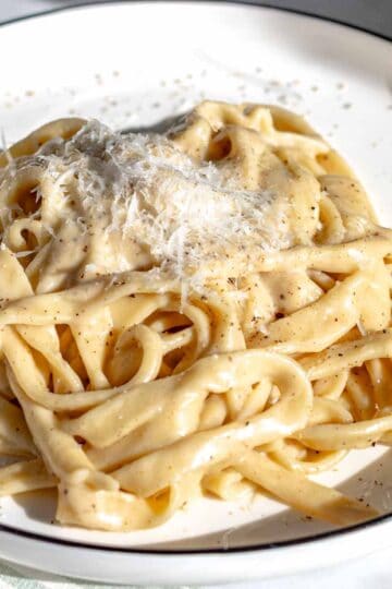 Cacio e pepe.