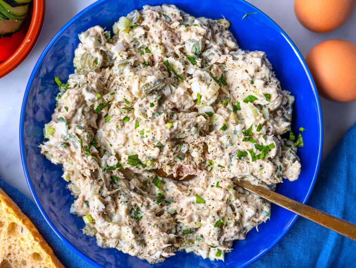 Step 3 Finished tuna egg salad mixed until creamy and ready to serve.