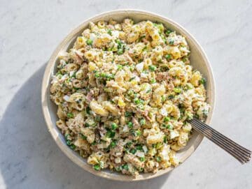Step 4 Tuna macaroni salad mixed until creamy and evenly coated.
